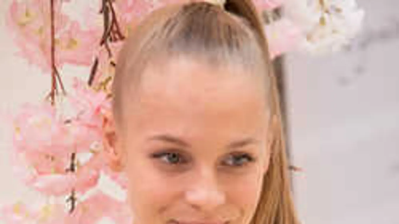 Valószínűtlenül tökéletes alakot villantott a magyar szépség