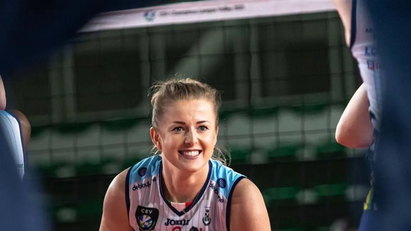 Joanna Wolosz - itt még szerelésben