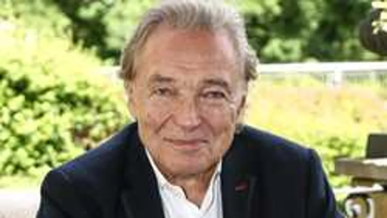 Most érkezett: Azonnal kórházba kellett szállítani a világhírű énekest