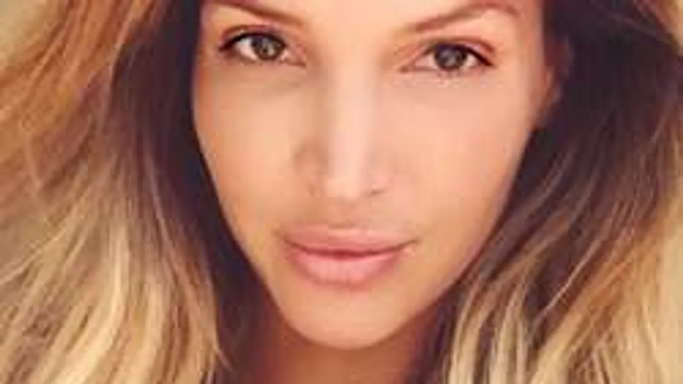 Kificcent Zimány Linda melle ruhájából