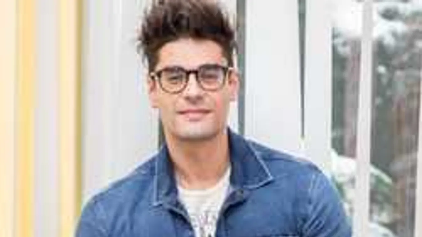 Romantikus utazás: ide szökött barátnőjével a magyar műsorvezető