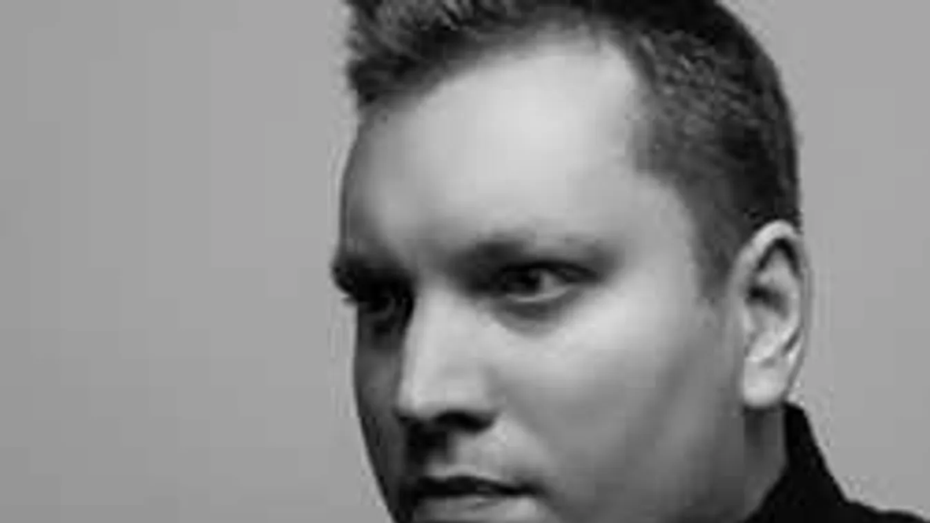 Botrány, a rendőrség szakította félbe a magyar énekes koncertjét