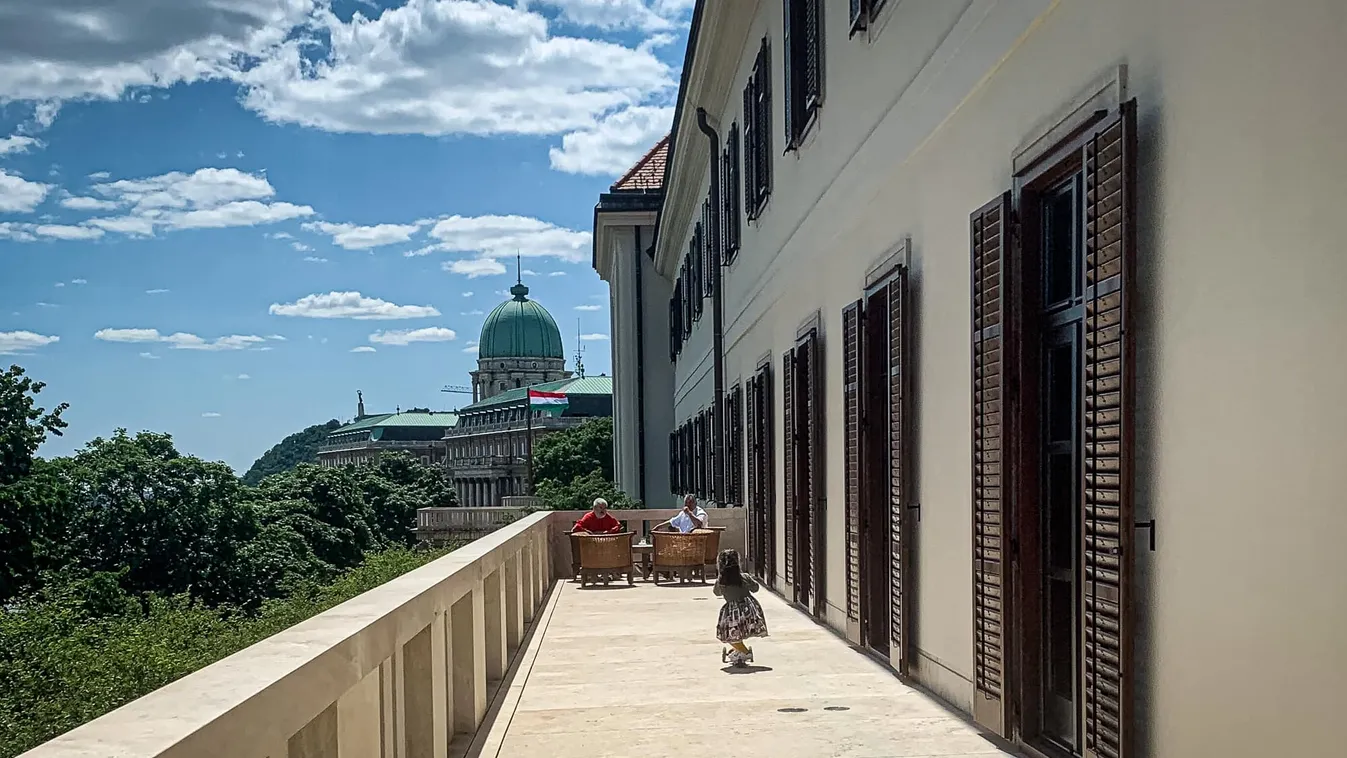 A miniszterelnöknek vannak nagyapai feladatai is