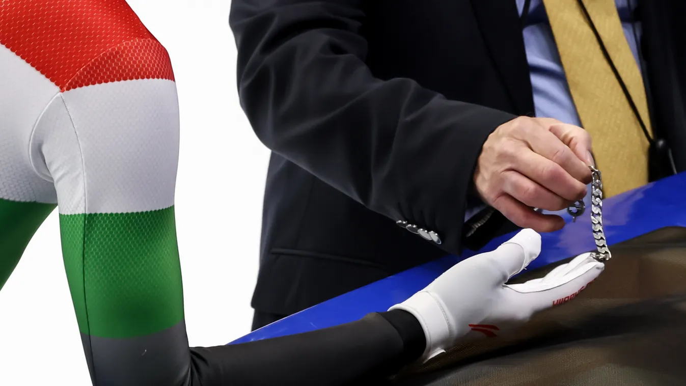 Botrány a jégen: nem jelentkezett a karkötőért az ékszer tulajdonosa
