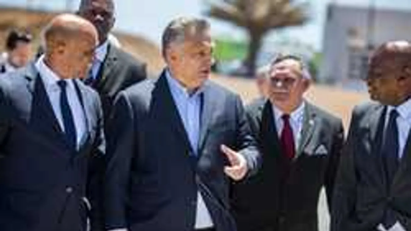 Különleges fotókat osztott meg Orbán Viktor afrikai útjáról