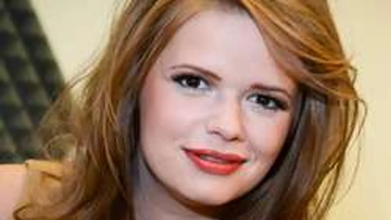 Kínos: Kirúgták a színházból Krasznai Tündét!