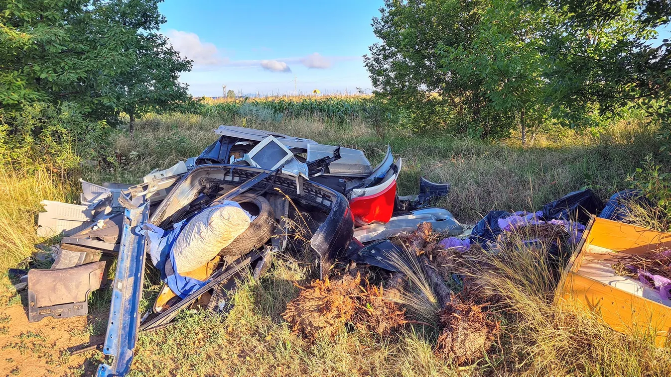 Szeméttenger lepte el Budapestet a Naplás-tó környékén