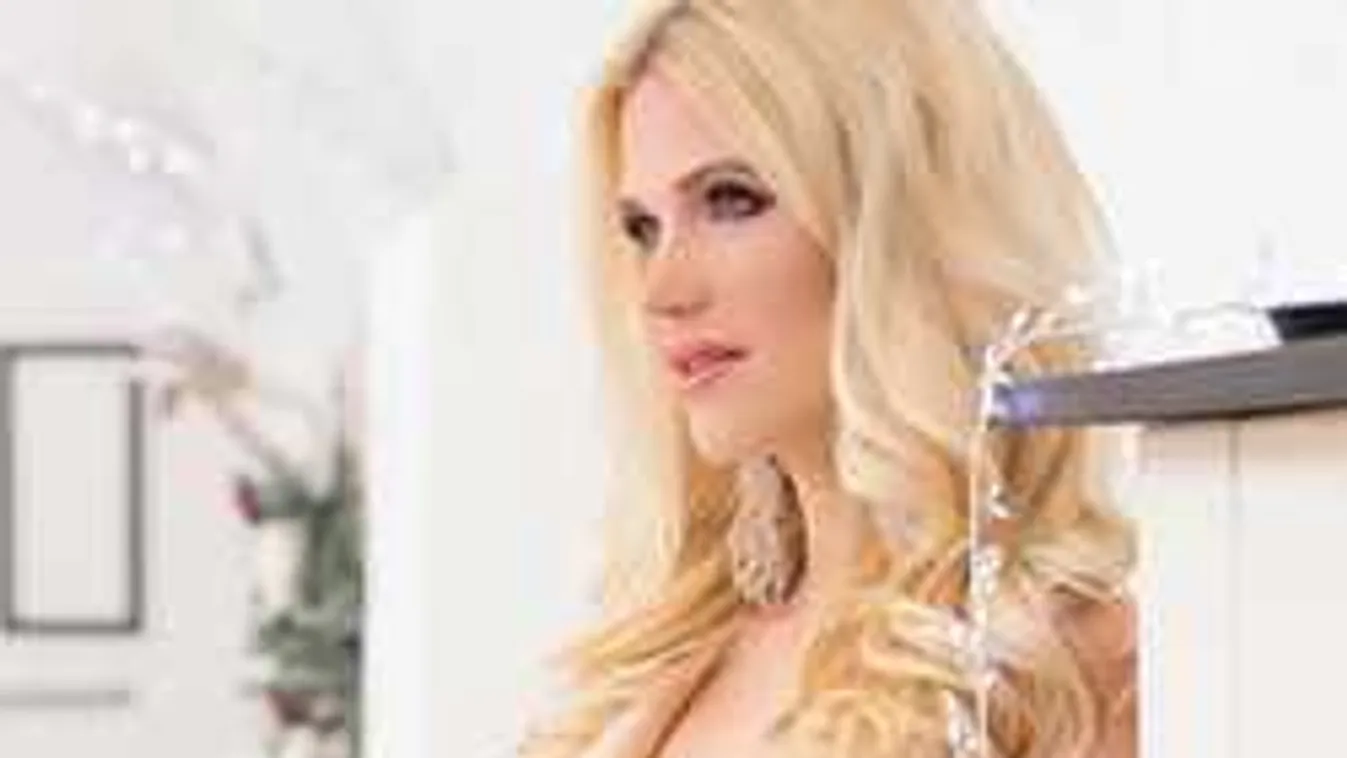 Rémálommá vált a buli: Fogdosták és bántották a magyar sztáranyukát