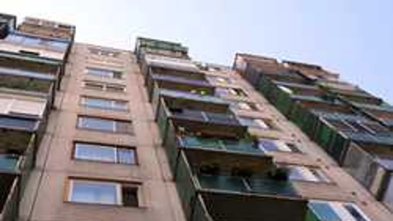 Rettenetes tragédia: Kizuhant az erkélyről egy 95 éves nő Simonyban