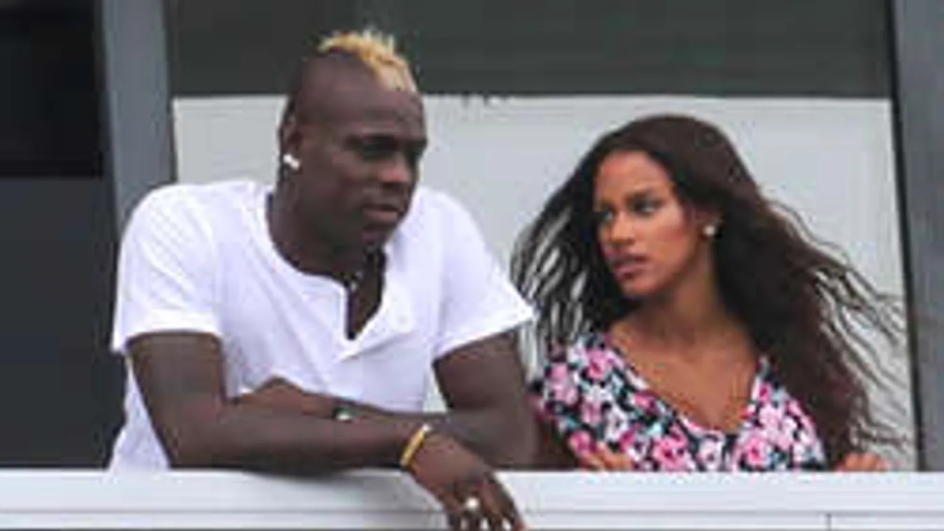 Halott nevelőapja házában csajozik a gátlástalan sztár