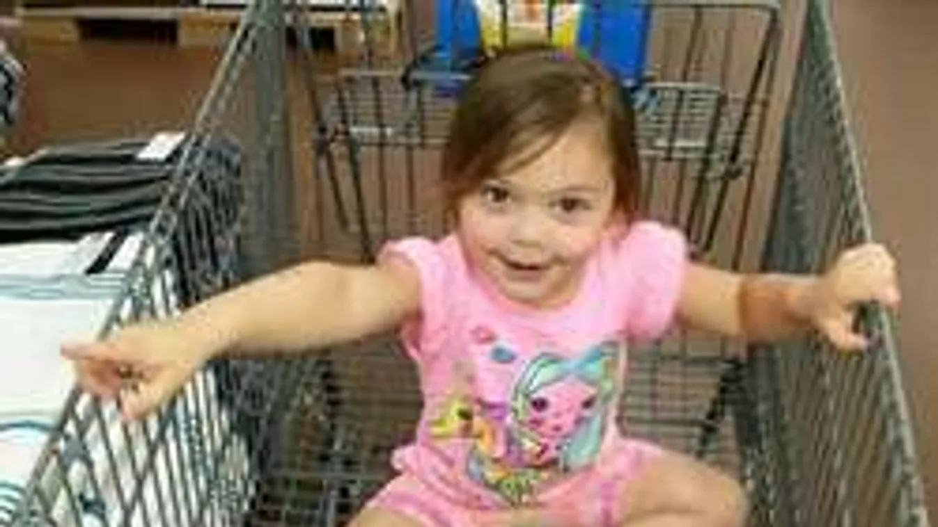 Halálra verte az anya a 4 éves lányát, mert megivott egy narancslevet