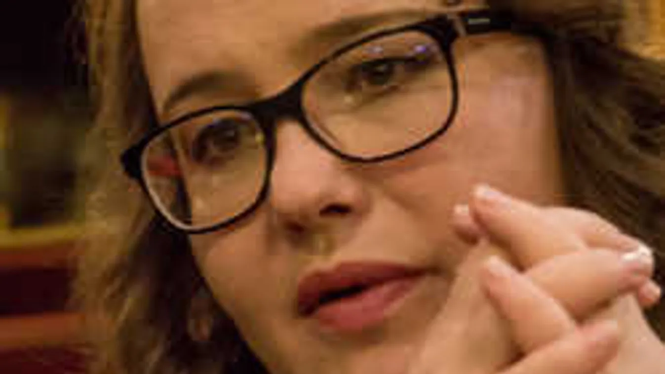 Kényszerpihenőre küldték a népszerű magyar színésznőt, ez az oka