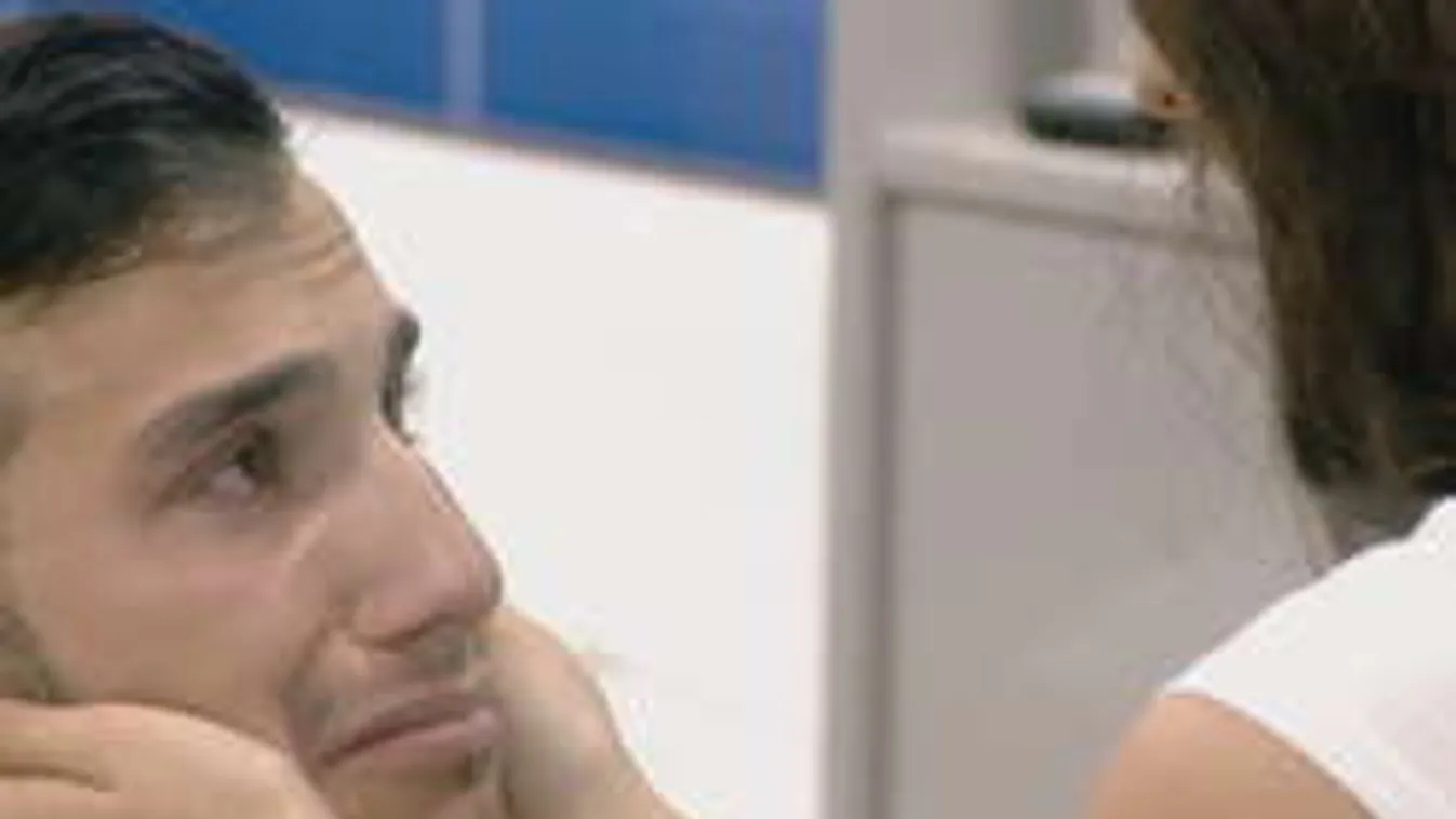 Váratlan fordulat! Kamerák előtt dobta ki barátnője a TV2 sztárját