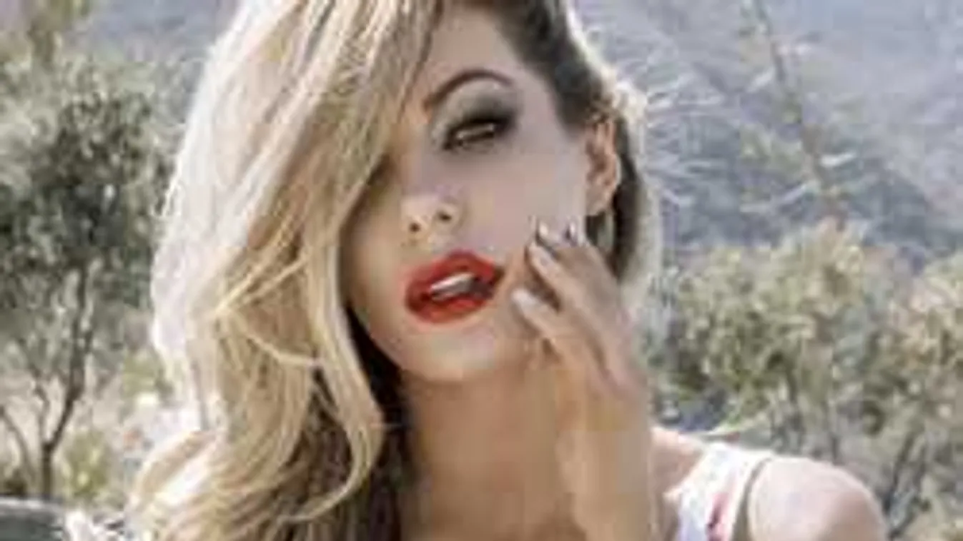 Brutális képeket osztott meg a Playboy villa úrnője