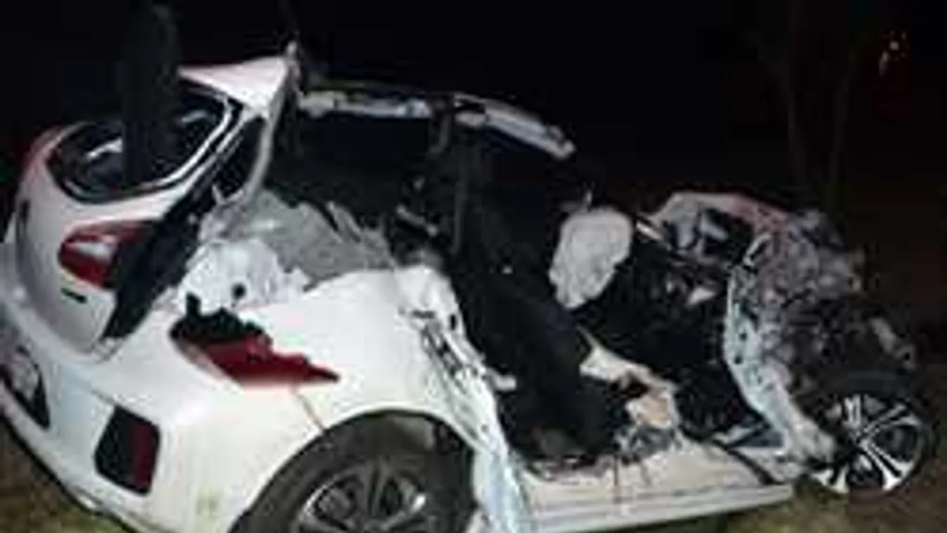 Borzalmas képek a tiszakécskei balesetről, fiatal fiú halt szörnyet