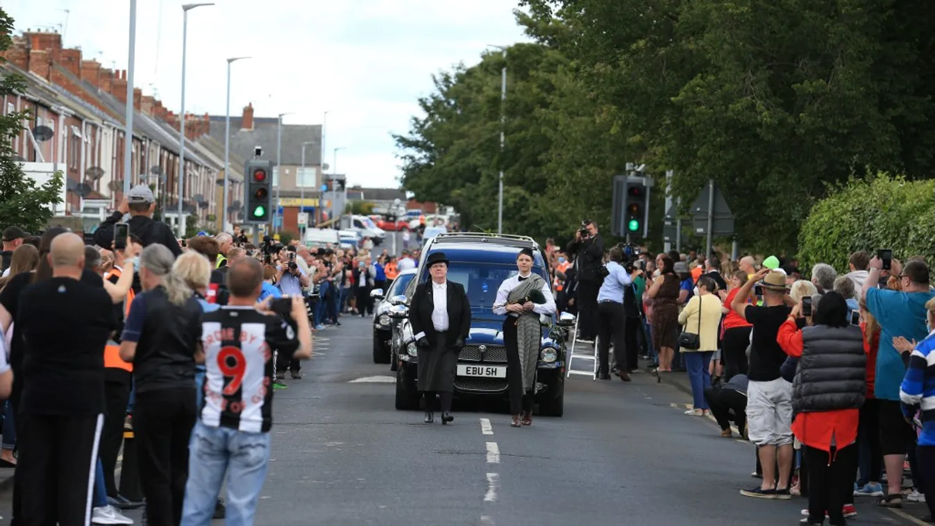 Ezrek búcsúztak, eltemették a világbajnok focilegendát