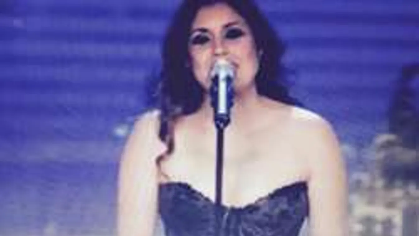 Felrobbantotta a tévéstúdiót ez a brutálisan szexi nő, ilyet még nem láttál!