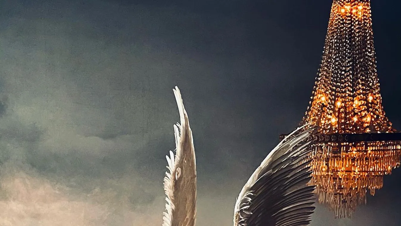 A 30 vagy az 51 éves pucér Jennifer Lopez szexisebb angyalszárnyakkal?