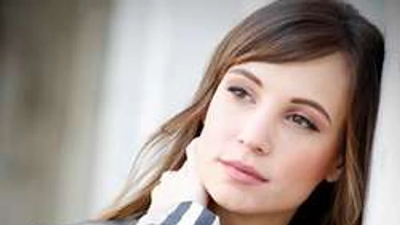 Megdöbbentő képsorozatot posztolt a magyar színésznő