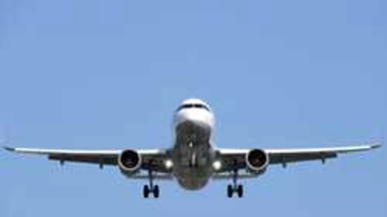 Sokkoló +18-as videó: a fedélzetről vette a becsapódás perceit az utas