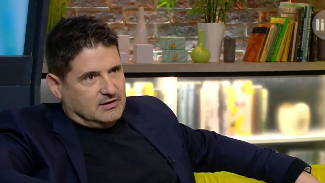 Hajdú Péterhez mentőt hívtak