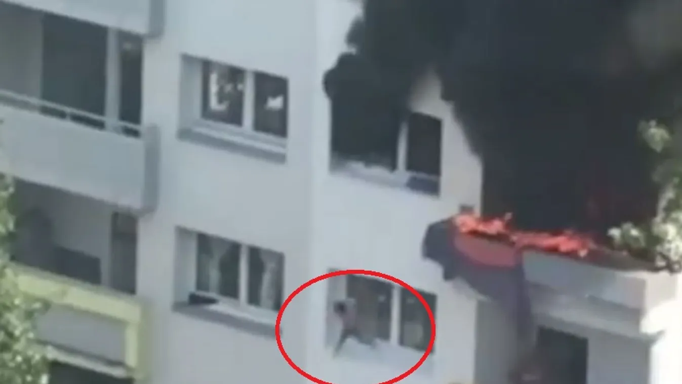 Megrázó felvétel: a lángoló 3. emeleti lakásból vetették ki magukat a gyerekek