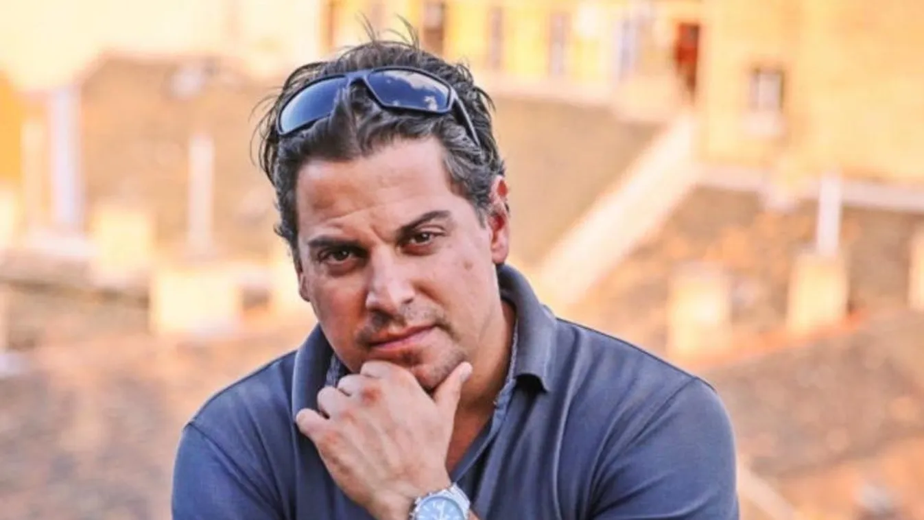 Aggasztó hírt közölt a Madách Színház: koronavírusos a fiatal sztárszínész