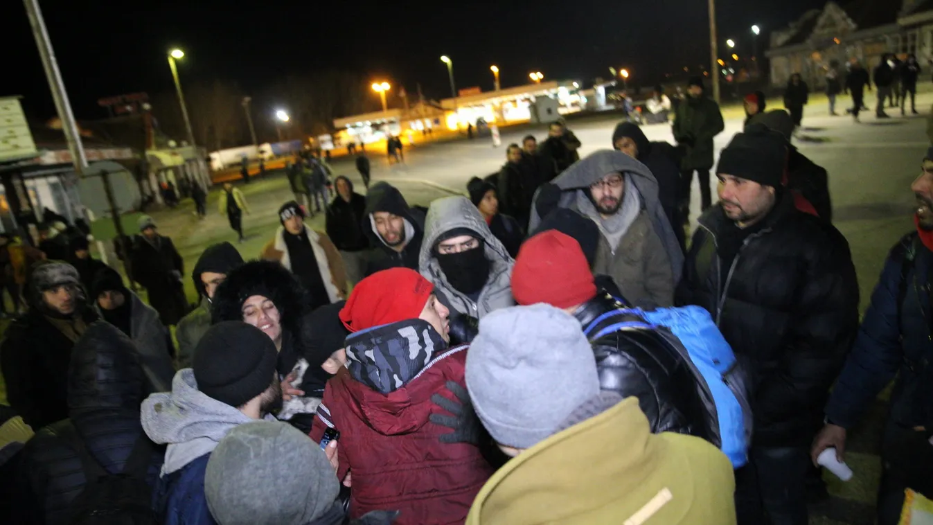 Folyamatosan érkezik a migráns utánpótlás dél felől