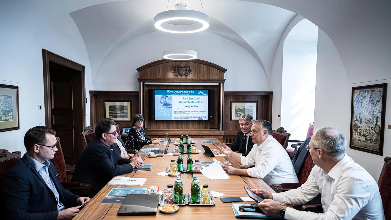 Az orvostudomány vezetőit kérdezte meg Orbán Viktor, mi legyen a következő lépés