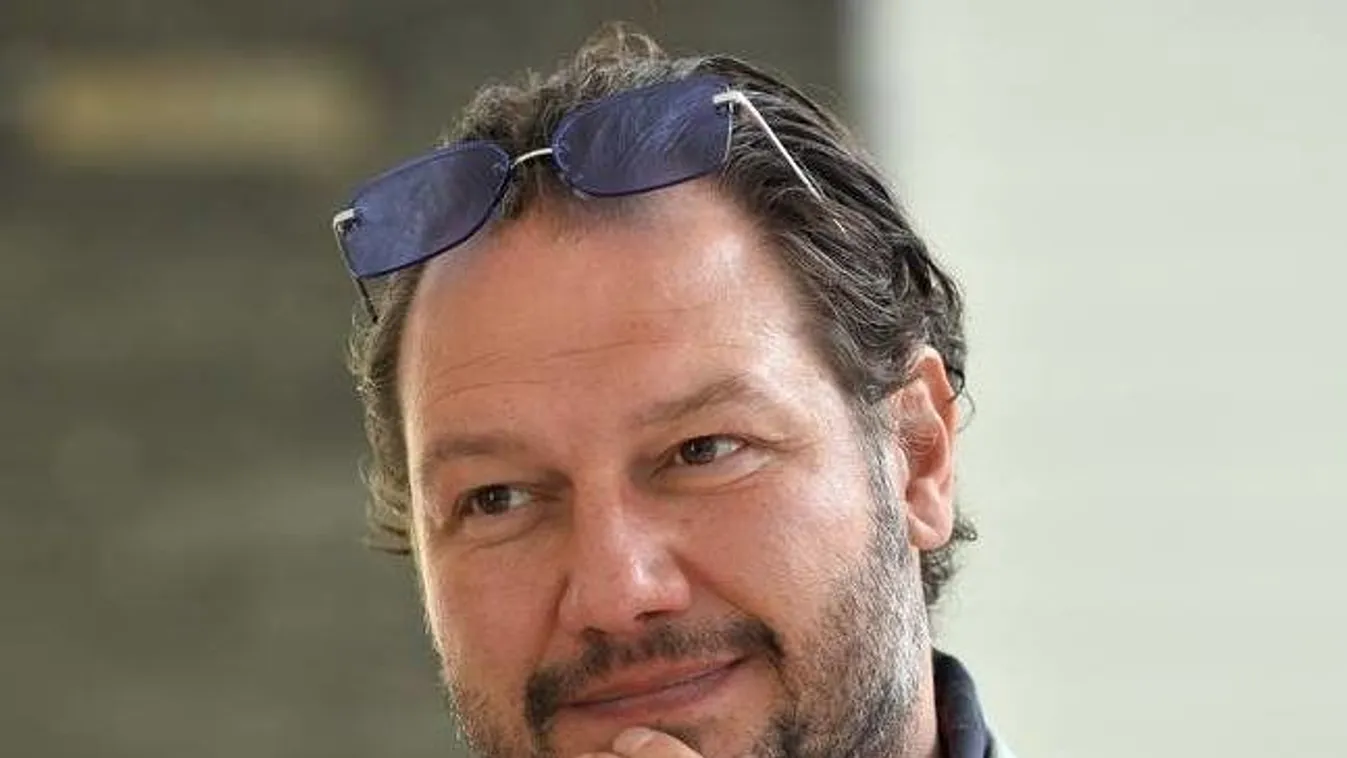 Árulkodó jelek: titokban megnősült a magyar sztárszínész?