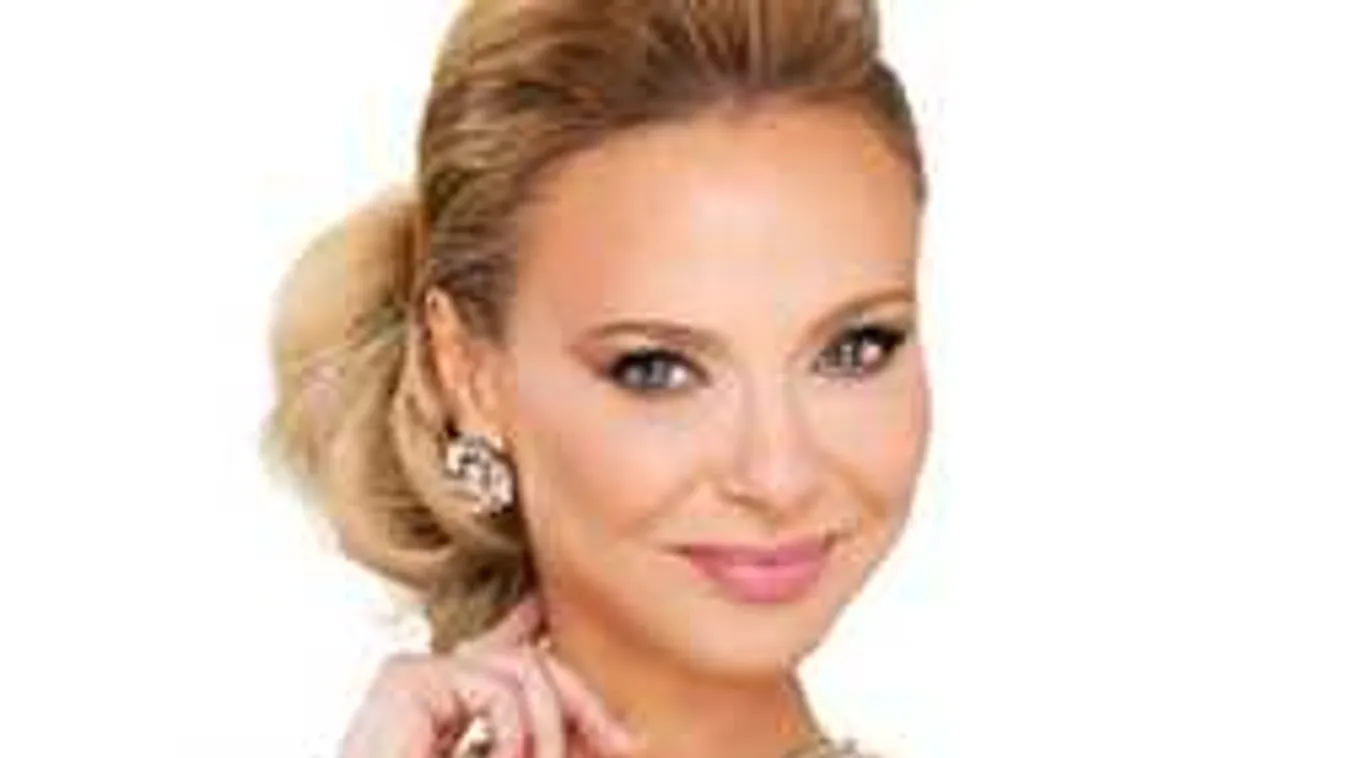 Ez durva: Szexre csábító üzenetekkel zaklatják a magyar sztáranyukát