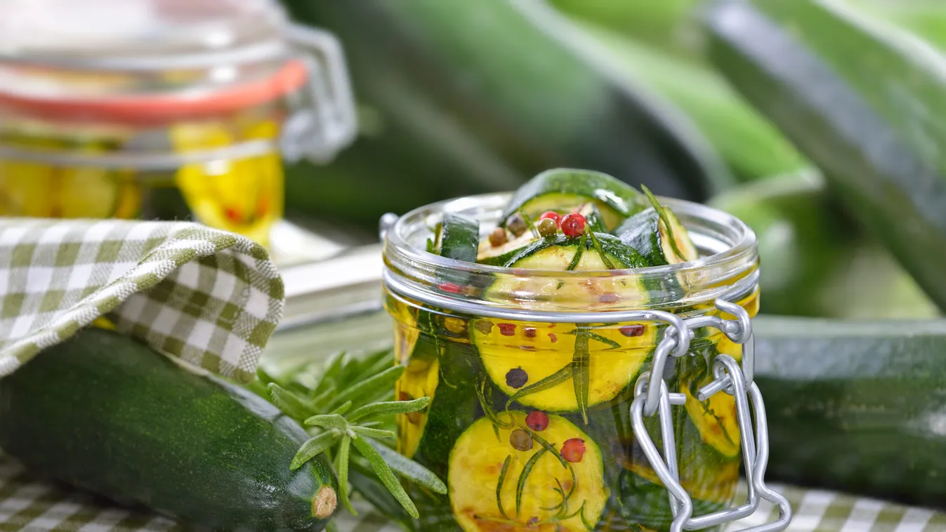 Fried,Zucchini,Slices,Pickled,In,Olive,Oil,With,Herbs,And