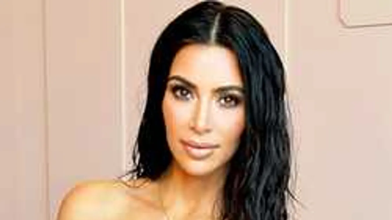 Kim Kardashian mindent megmutat!