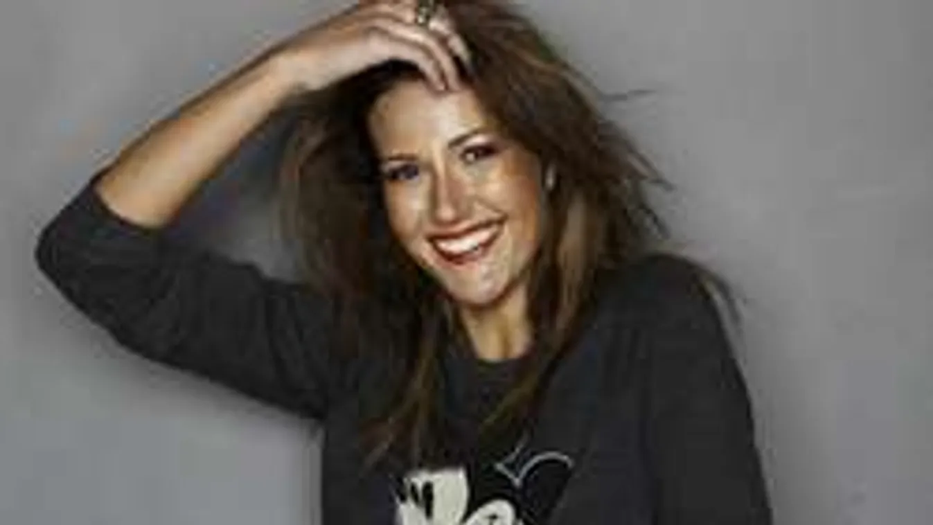 Íme, az első fotó az RTL Klub egykori sztárjának újszülött kislányáról!