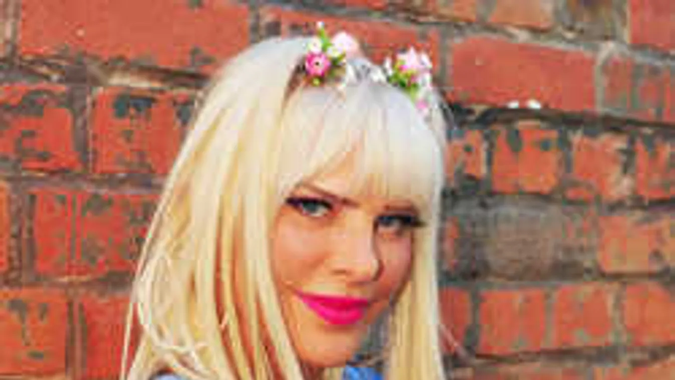 Ez nagyon durva: Cicciolina most az olasz parlamentet is beperelte