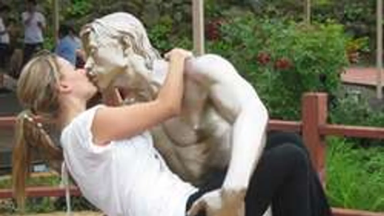 Bizarr: Szexpark épült Koreában!