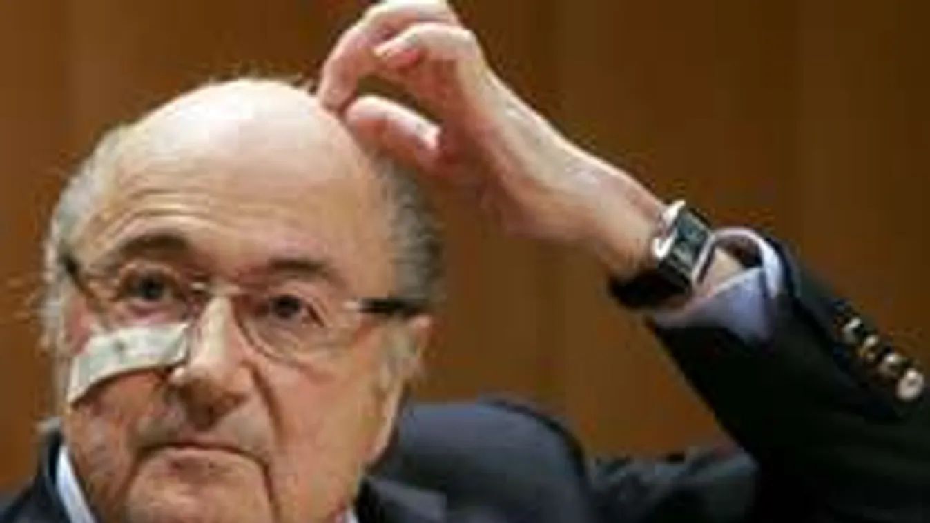 Ezért nézett ki úgy Blatter, mint egy csöves