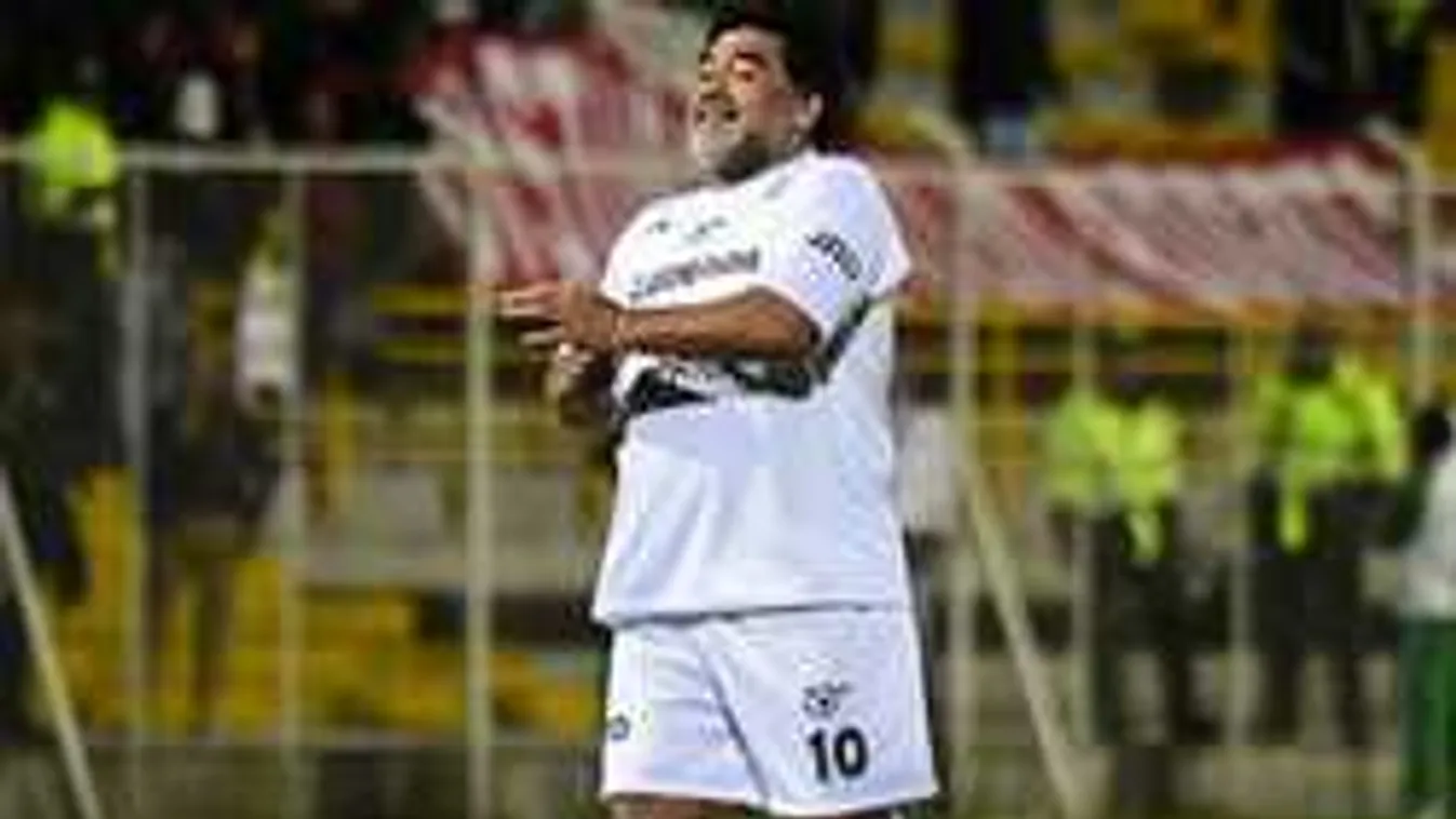 Áll a bál, Maradona máris magyarázkodik