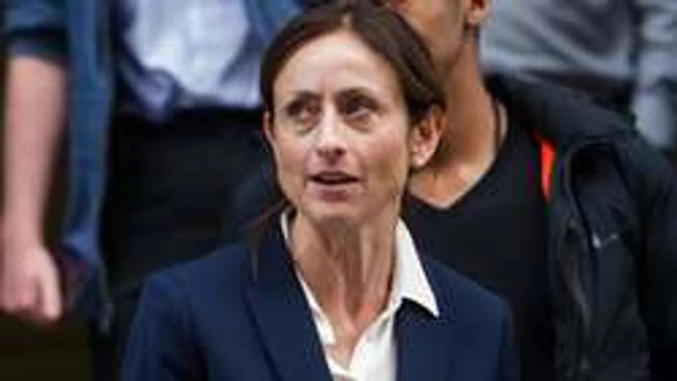 Szexszel vigasztalta összetört szívű betegét a perverz háziorvos!