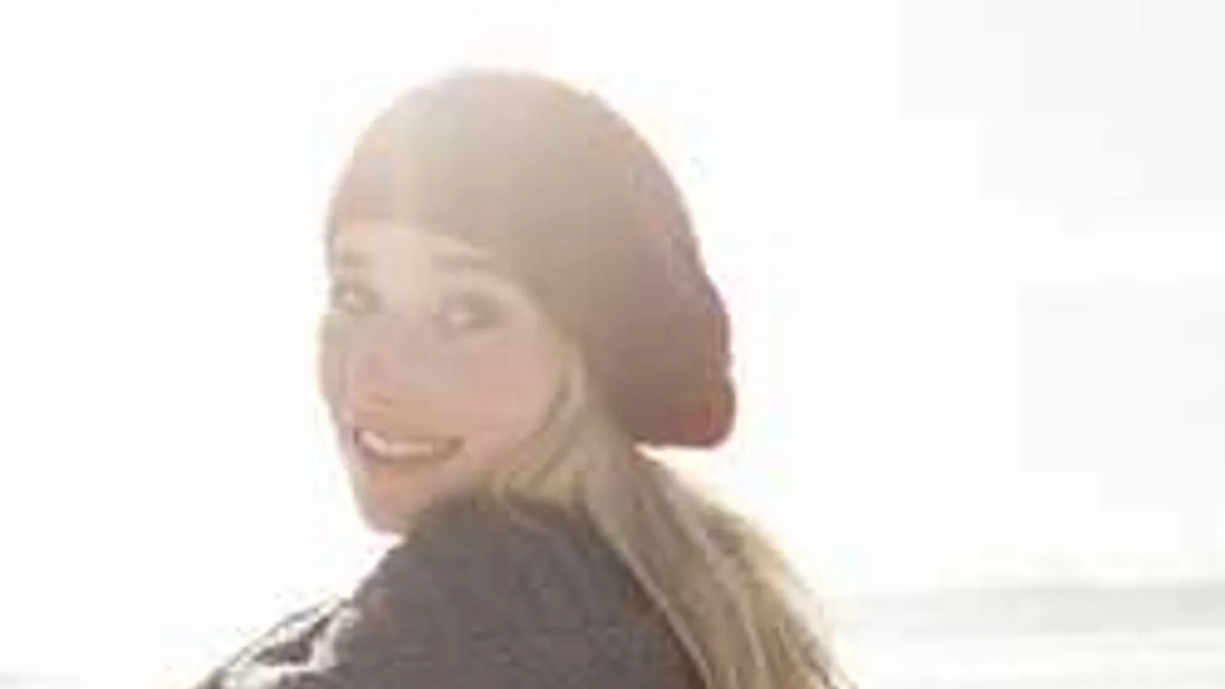 Nem hiszed el, mi az új divat: Õrület, mit művelnek fejükkel a nők