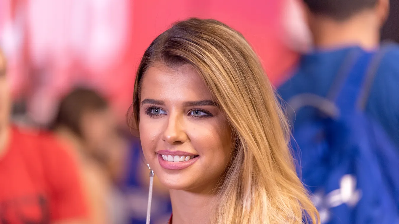 Korhatáros videó! Kivillant a bikini alól a magyar szépségkirálynő cickója