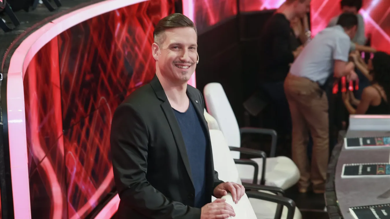 Újra szerelmes az elvált magyar énekes: Ő rabolta el a szívét