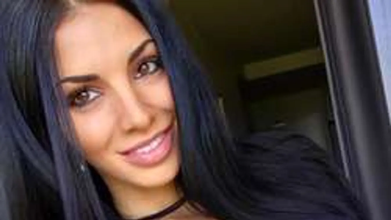 Kacéran mutogatja gigamelleit a fitneszkirálynő