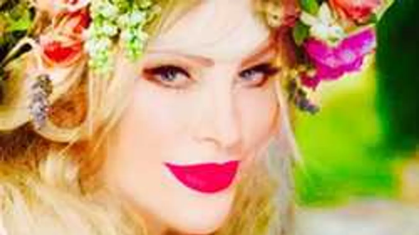 Anyaszült meztelenül bulizott a magyar sztár