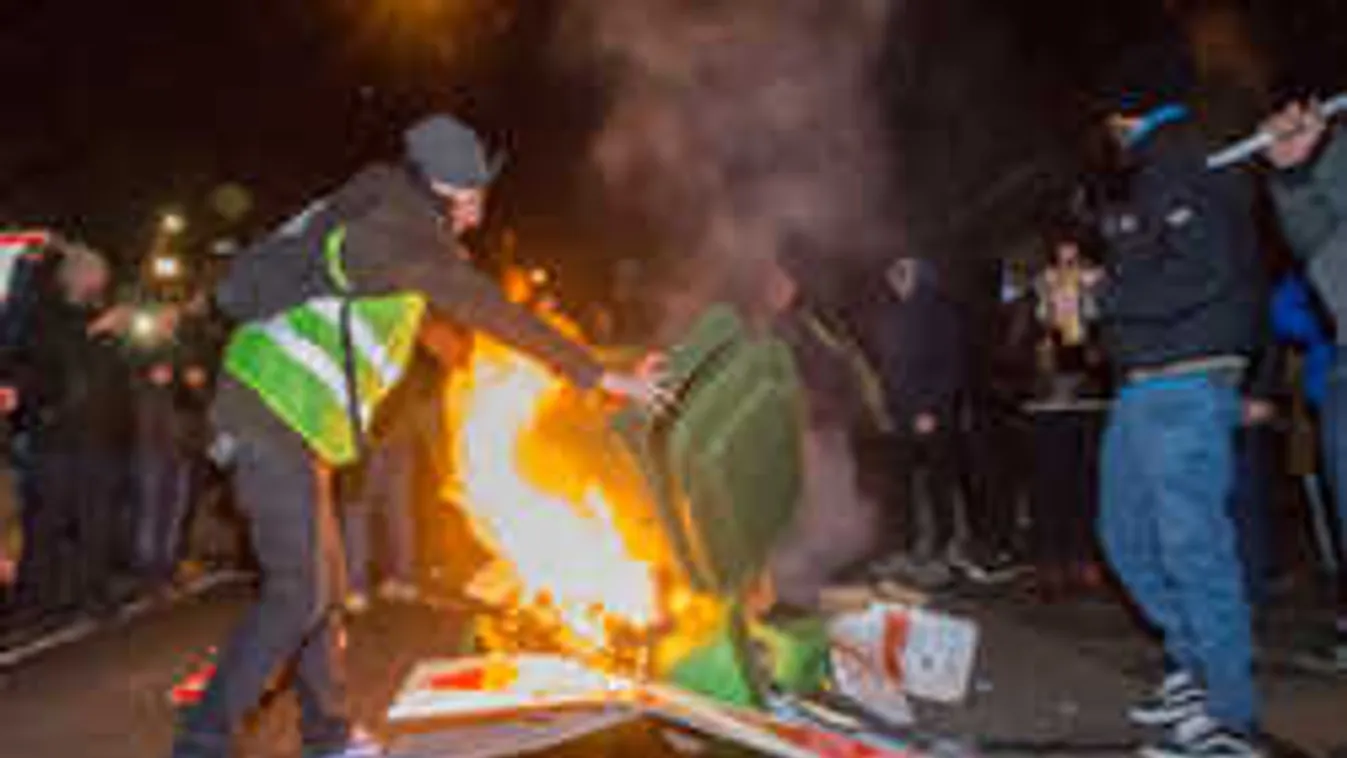 Újabb elképesztő fotók az ellenzéki vandálokról, mindent összetörtek