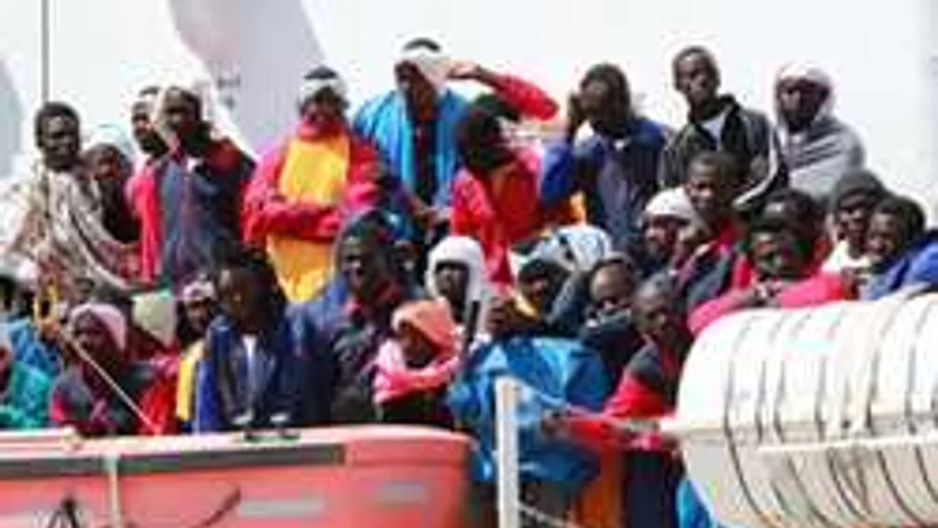Háborúba sodorhatják a migránsok Olaszországot és Líbiát