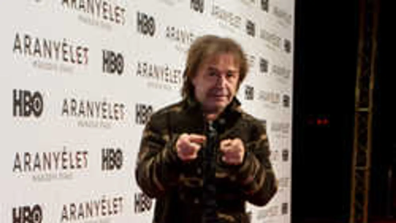 Tinilányok ajánlják fel szüzességüket a magyar zenészlegendának