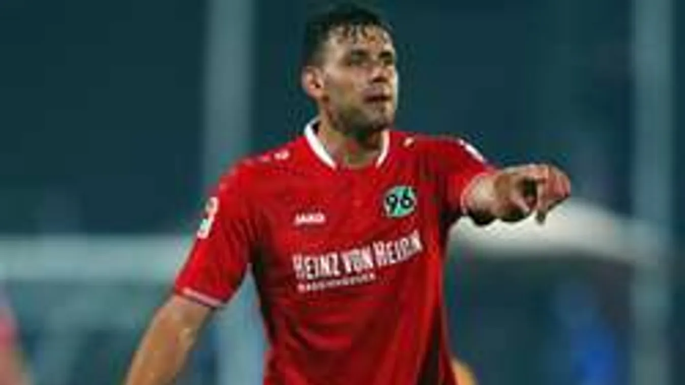 Szalai Ádám sikerreceptje: Sz*rni rá!