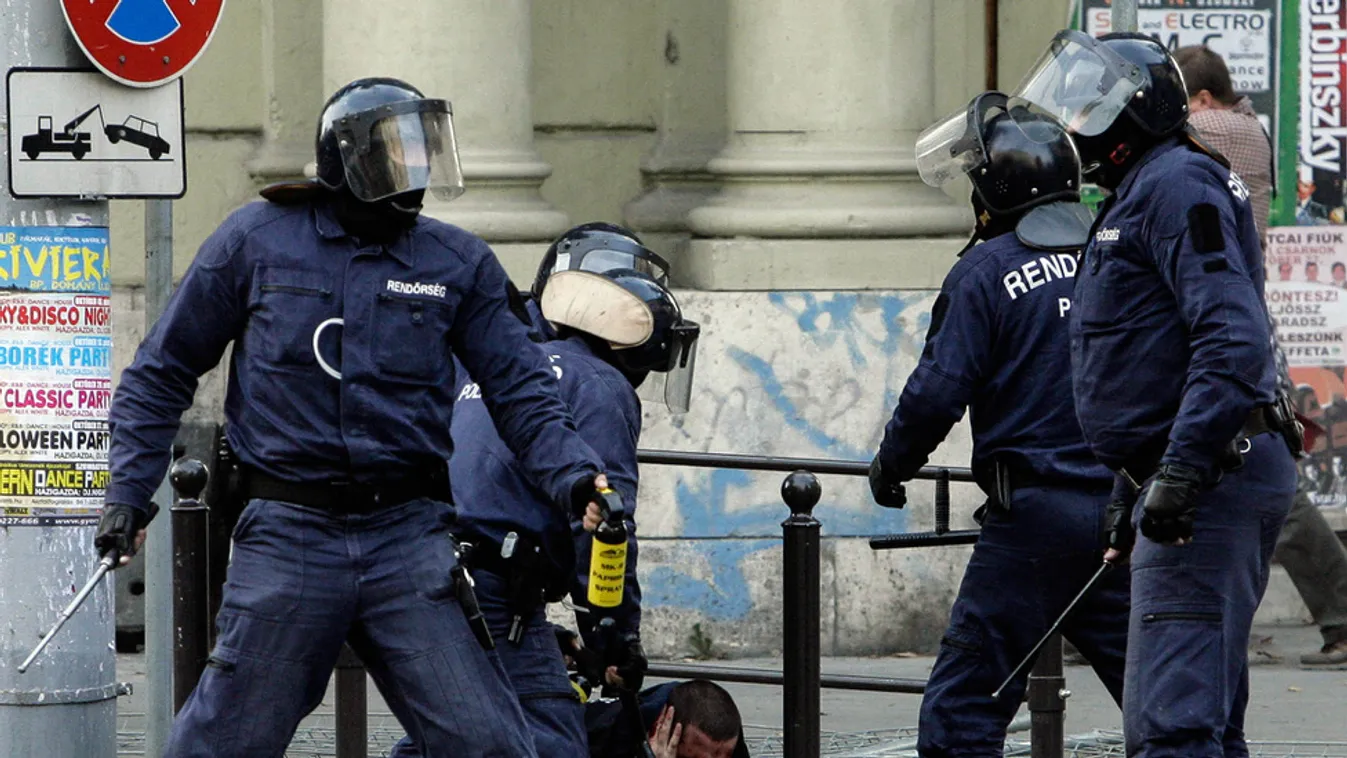 Soha nem látott felvételek a 2006. október 23-i rendőrterrorról