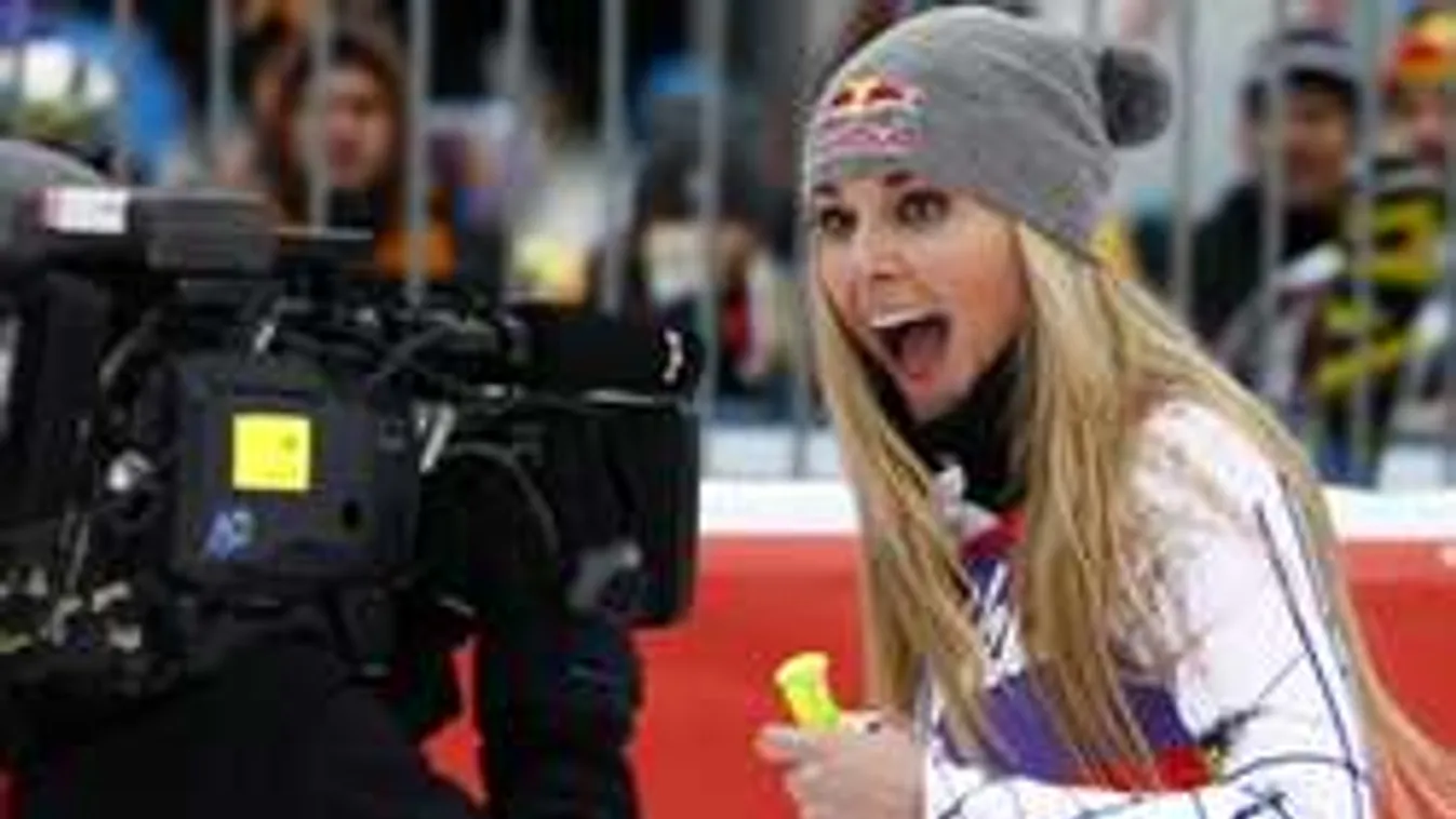 Pucéran edzett a szexi síkirálynő